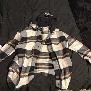 Hollister Black & White Plaid Flannel Hooded Shacket